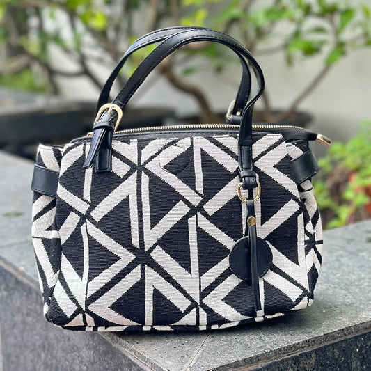 Trendy Momcrome